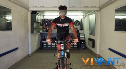 Widerun：VR 头盔在室内骑行看世间万象