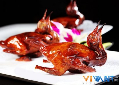 每日一道家常菜：广东特色美食炸乳鸽