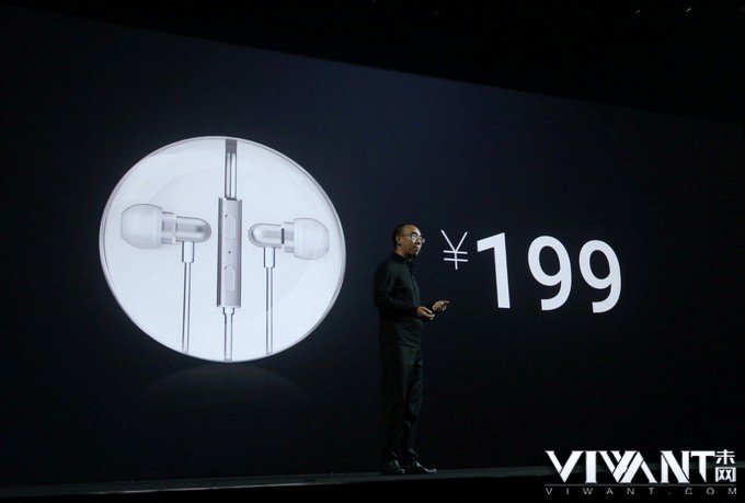 魅族发布高端旗舰手机PRO5 售价2799元起 