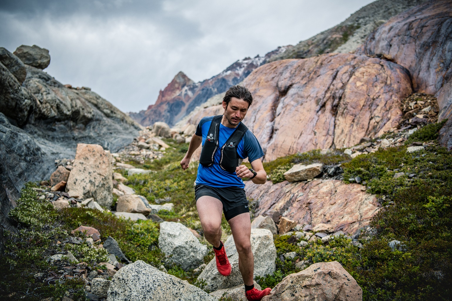 Garmin 安夺Enduro 2全新上市 新增地图功能并支持触控操作