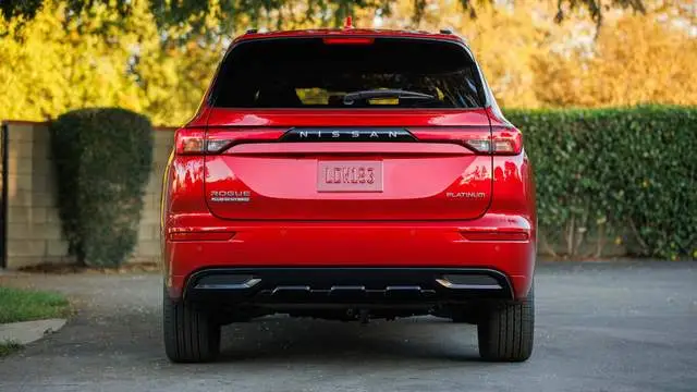 三菱Outlander PHEV换脸版 新款日产Rogue PHEV最新消息曝光 -2 三菱Outlander PHEV换脸版 新款日产Rogue PHEV最新消息曝光 -2