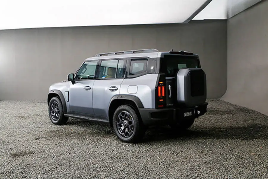 19.19万！捷途旅行者顶配王炸登场，冰箱按摩全配齐，硬派玩家狂喜 -1