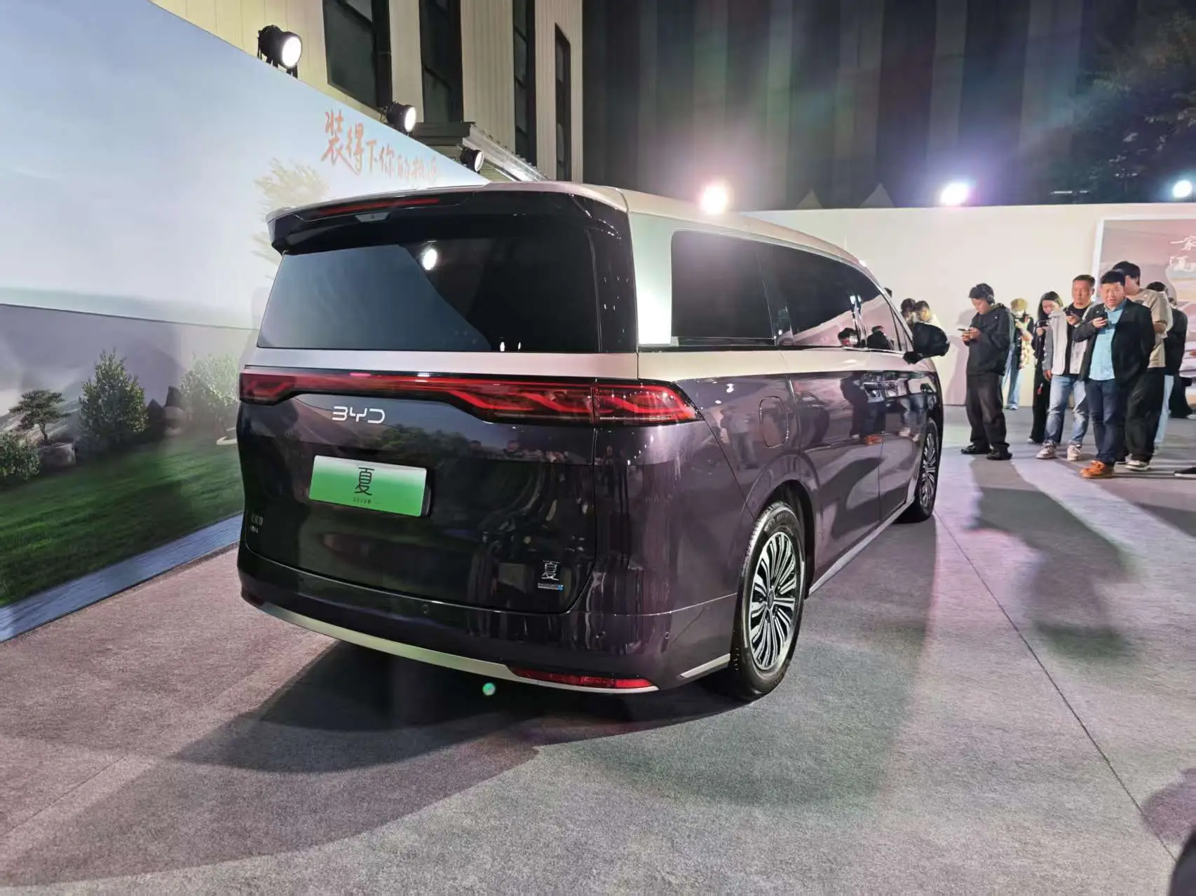 b385d1a7d44744c594eaeb307a6de975