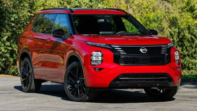 三菱Outlander PHEV换脸版 新款日产Rogue PHEV最新消息曝光 -1 三菱Outlander PHEV换脸版 新款日产Rogue PHEV最新消息曝光 -1