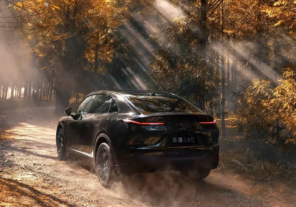 黑武士登场!乐道L60“黑化”限量版开卖,租电池直接砍到15万 -1 黑武士登场!乐道L60“黑化”限量版开卖,租电池直接砍到15万 -1