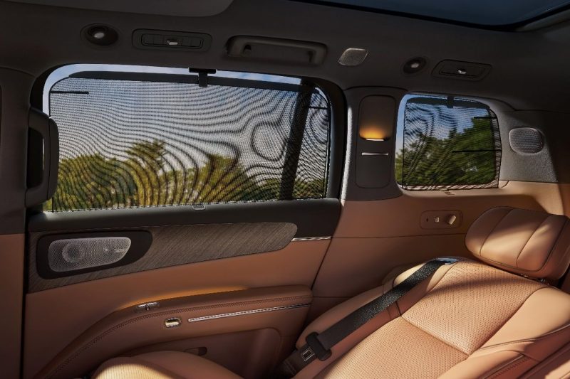 别卷价格了！零跑D19把百万级客厅开上路，30万级市场要变天？ -1