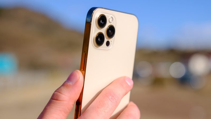 iPhone 17降价成瘾,苹果在中国除了“砍价”还会啥? -1 iPhone 17降价成瘾,苹果在中国除了“砍价”还会啥? -1