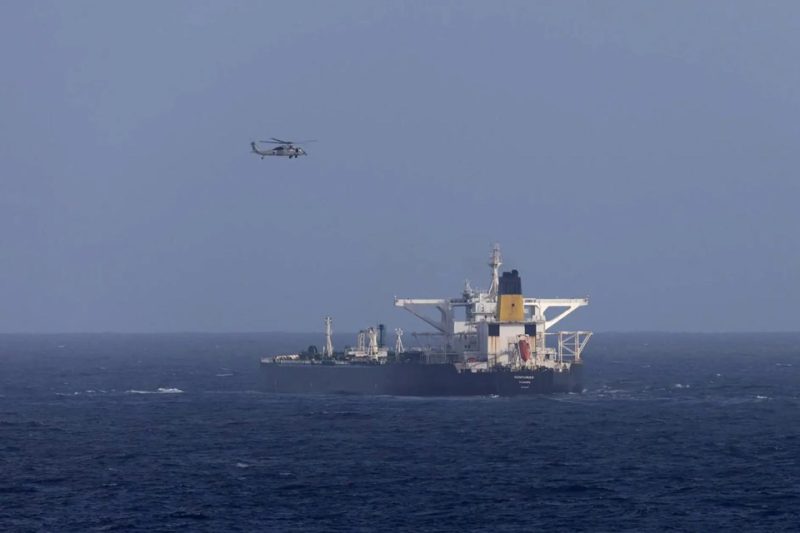 美军公海“抢劫”中国油轮！200万桶原油被夺，霸权面具彻底撕碎 -1