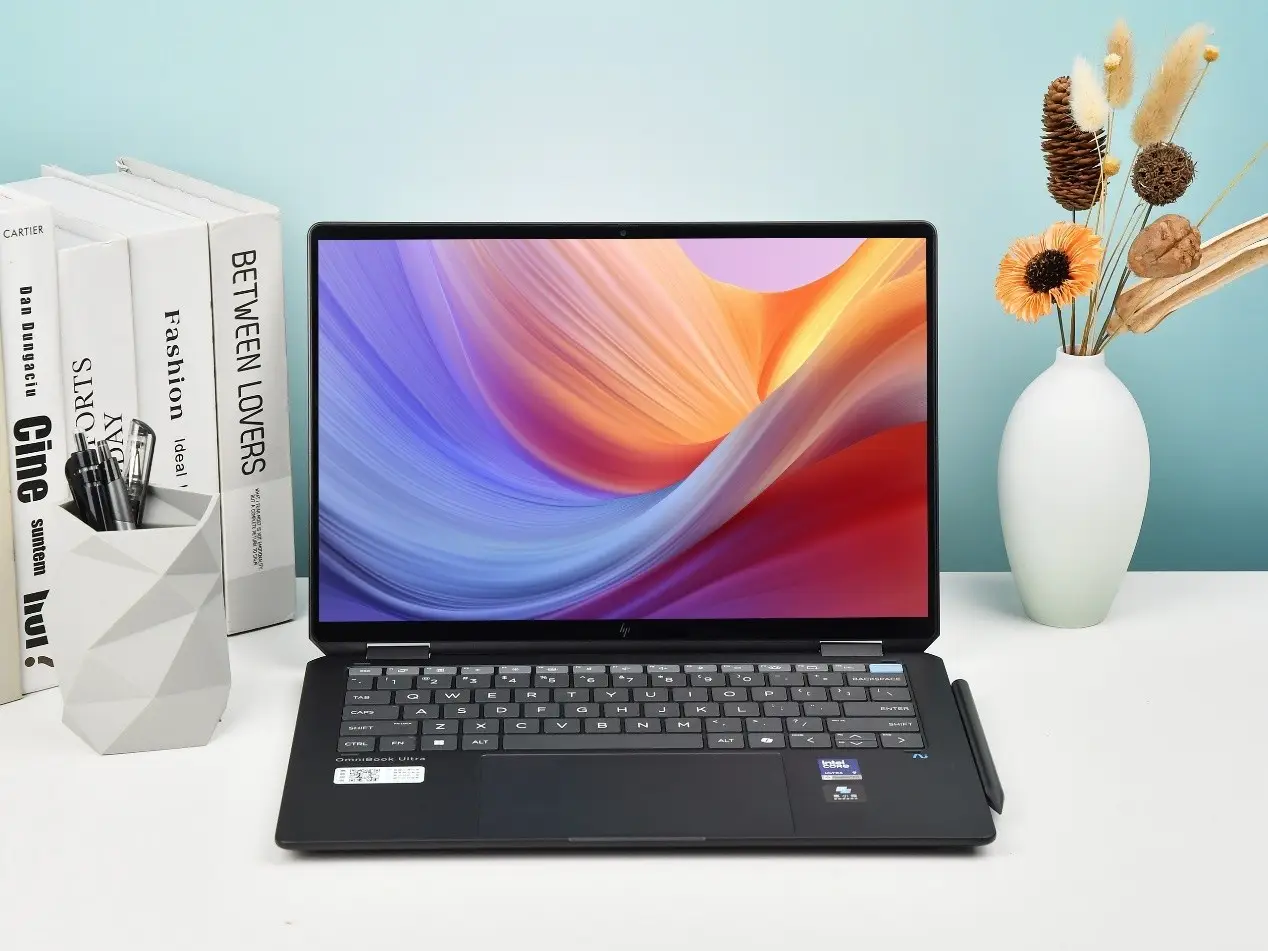 一台比一台卷！惠普新旗舰实测：性能强到能打3A，还能帮你写PPT -1