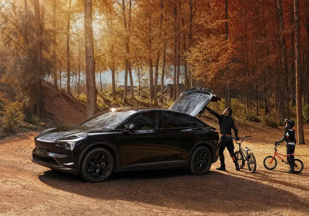 黑武士登场!乐道L60“黑化”限量版开卖,租电池直接砍到15万 -1 黑武士登场!乐道L60“黑化”限量版开卖,租电池直接砍到15万 -1