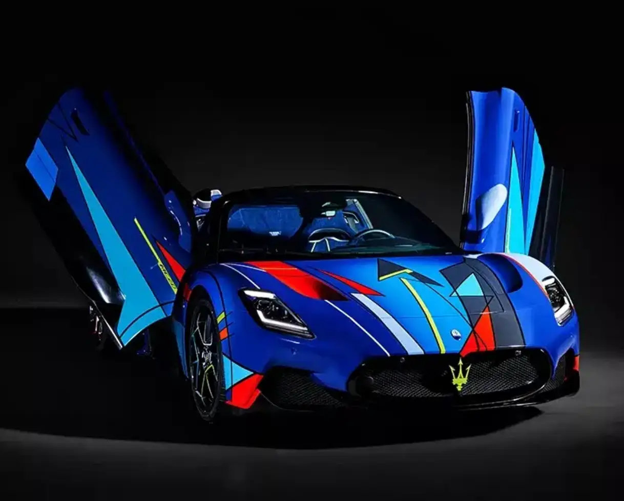 十五种色彩手工涂装，这台玛莎拉蒂MC20是能开的抽象画！ -1