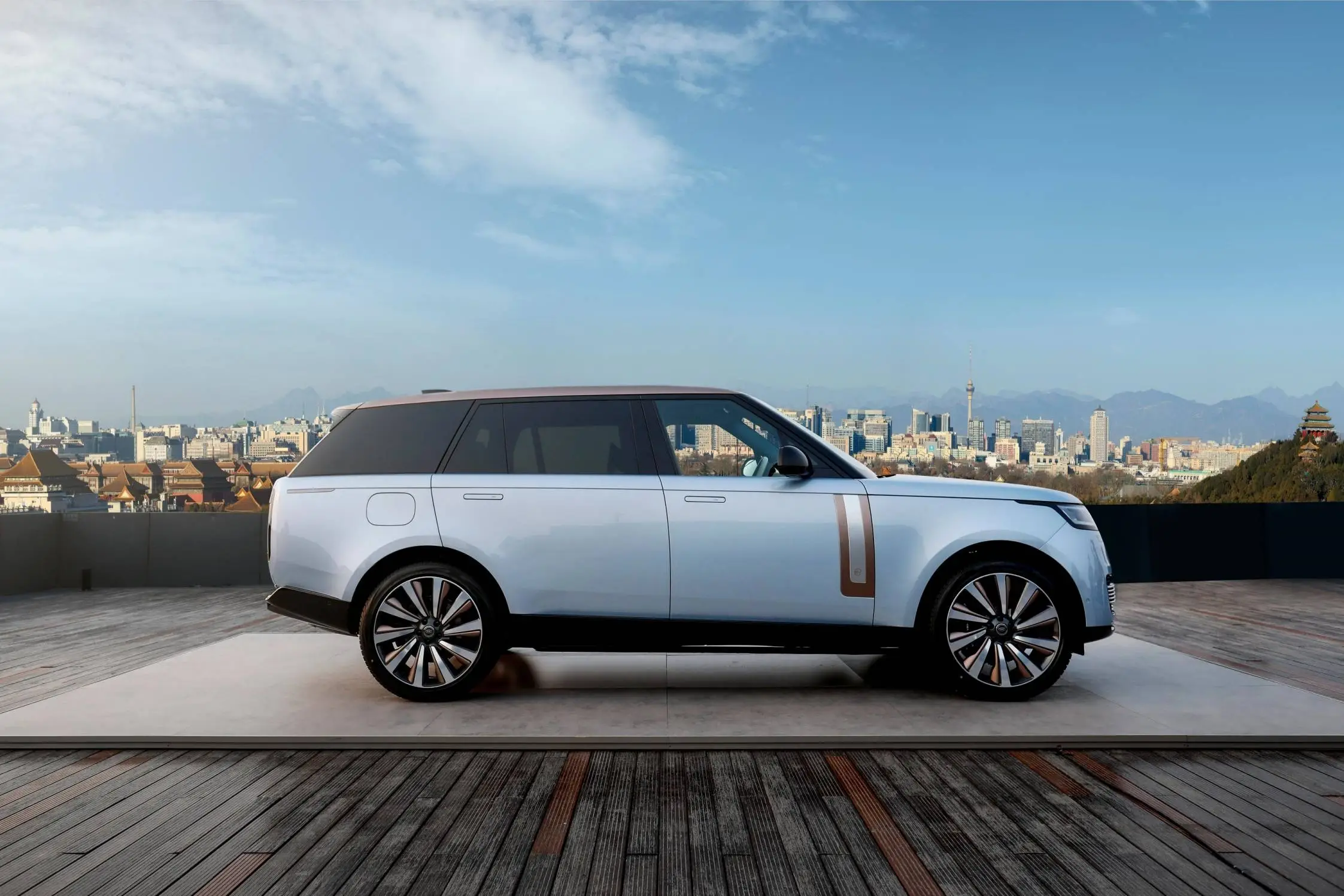 路虎“神行者”转生!中国特供新能源,明年杀回战场,捷豹路虎赌上最后底牌? -1 路虎“神行者”转生!中国特供新能源,明年杀回战场,捷豹路虎赌上最后底牌? -1