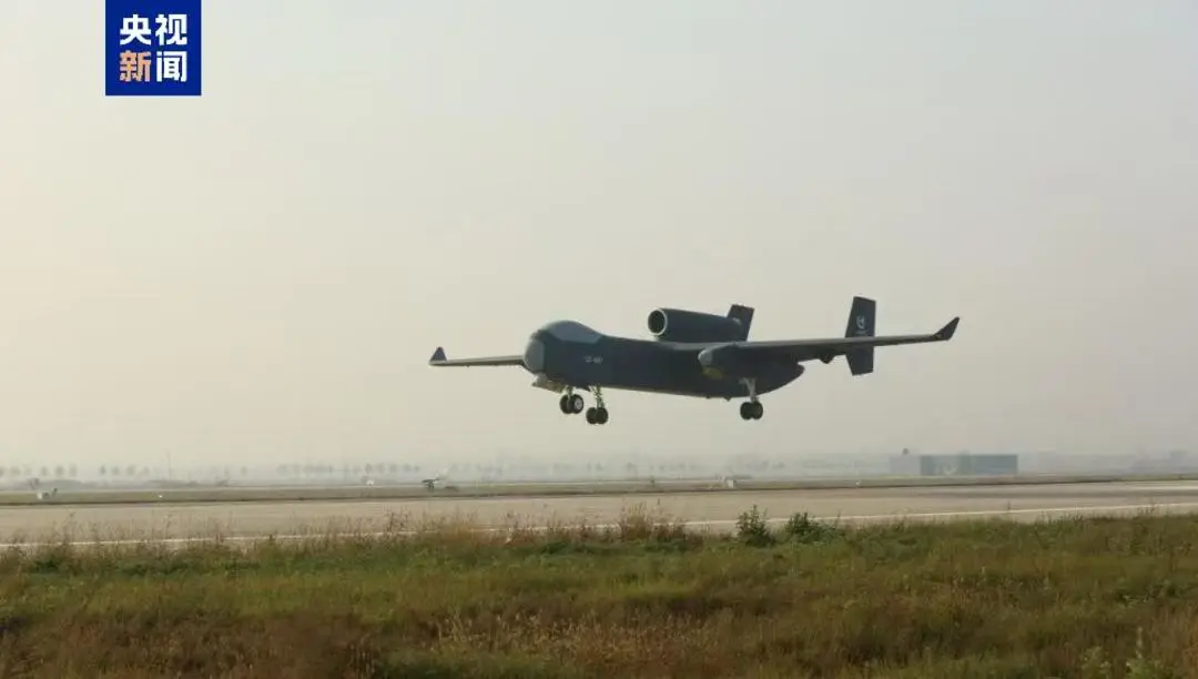 国产“空中巨无霸”首飞!能挂导弹能指挥蜂群,无人机进入“九天之上”时代? -1 国产“空中巨无霸”首飞!能挂导弹能指挥蜂群,无人机进入“九天之上”时代? -1