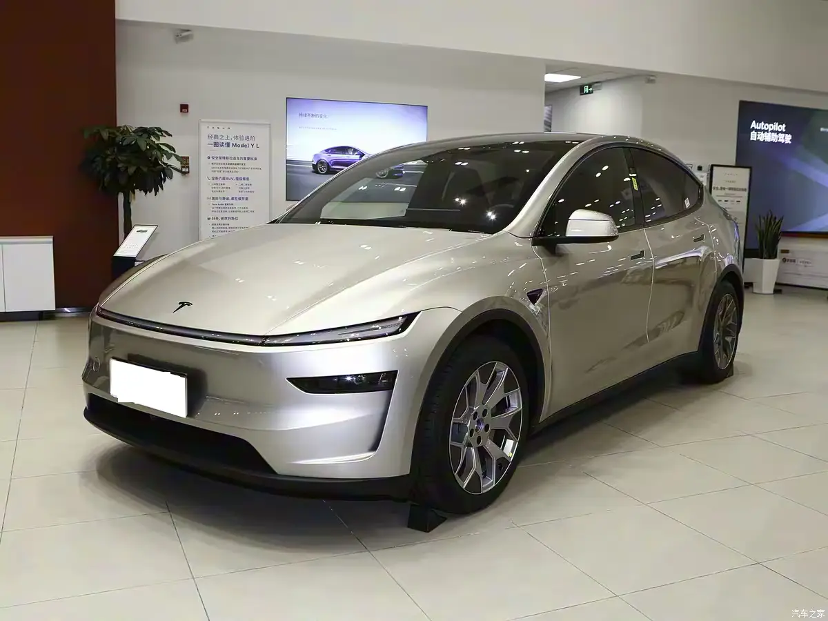 通勤开挂?特斯拉最新OTA:城市道路也能自动驾驶,还会盯你有没有走神 -1 通勤开挂?特斯拉最新OTA:城市道路也能自动驾驶,还会盯你有没有走神 -1