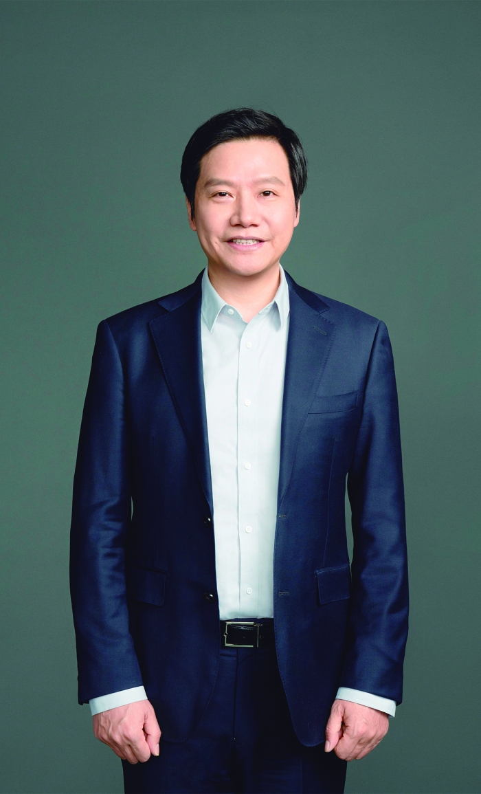 雷军生日刷屏！54岁“劳模”笑对镜头，小米汽车已狂飙50万台 -1