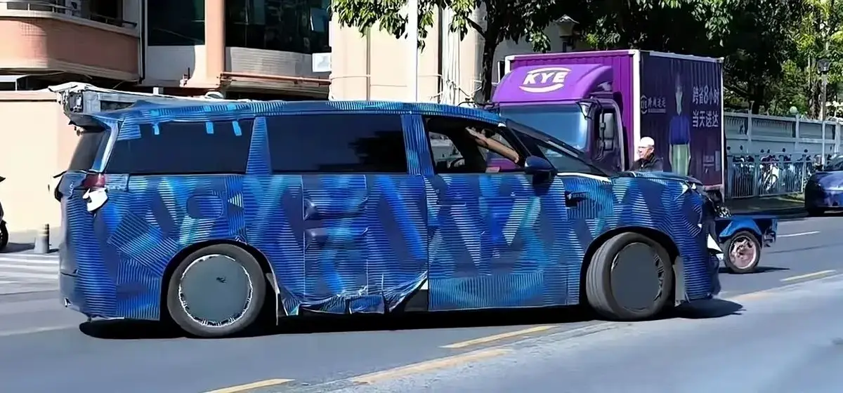 高端MPV市场再添“巨无霸” 腾势D9L谍照首曝！ -1