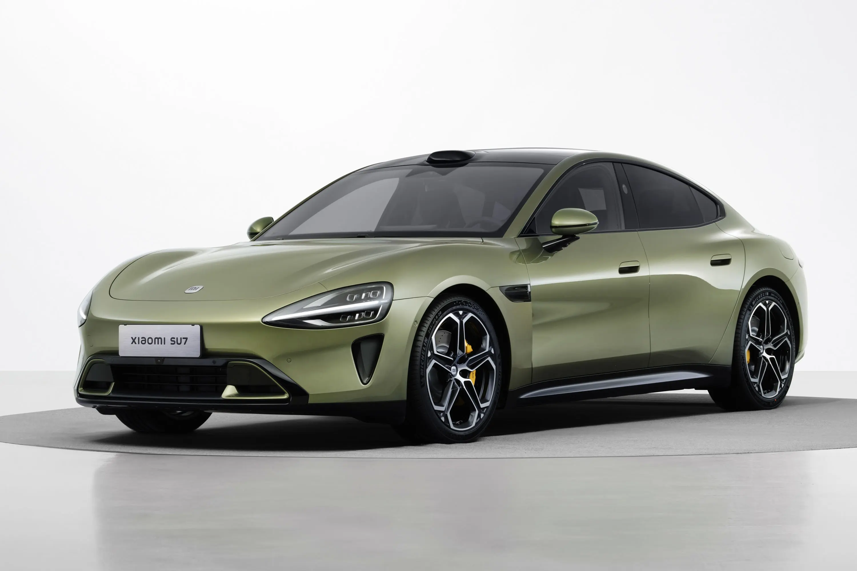 小米二手车价格“跳水”：SU7半年跌5万，Ultra一年亏15万，车商愁哭了 -1