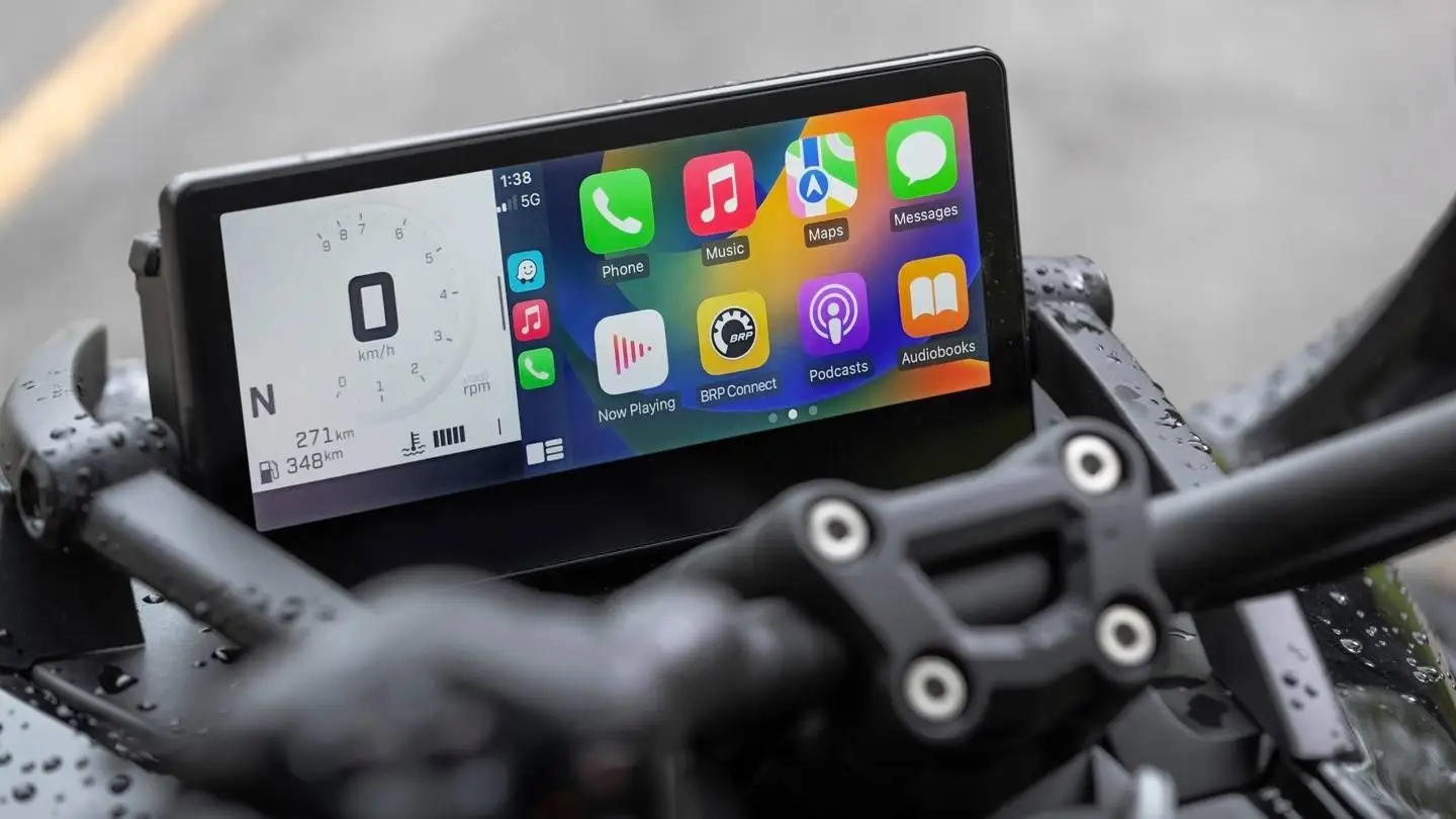 CarPlay要“下水”了？Sea-Doo正酝酿让iOS骑浪而行！ -1