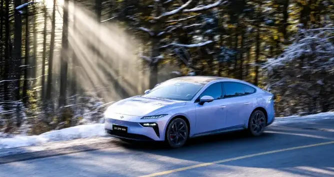 固态电池要量产了？别急，先泼盆冷水 -1