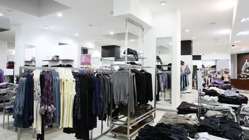 同款大衣实体店上千网上几十块？服装店老板说出背后真相 -1