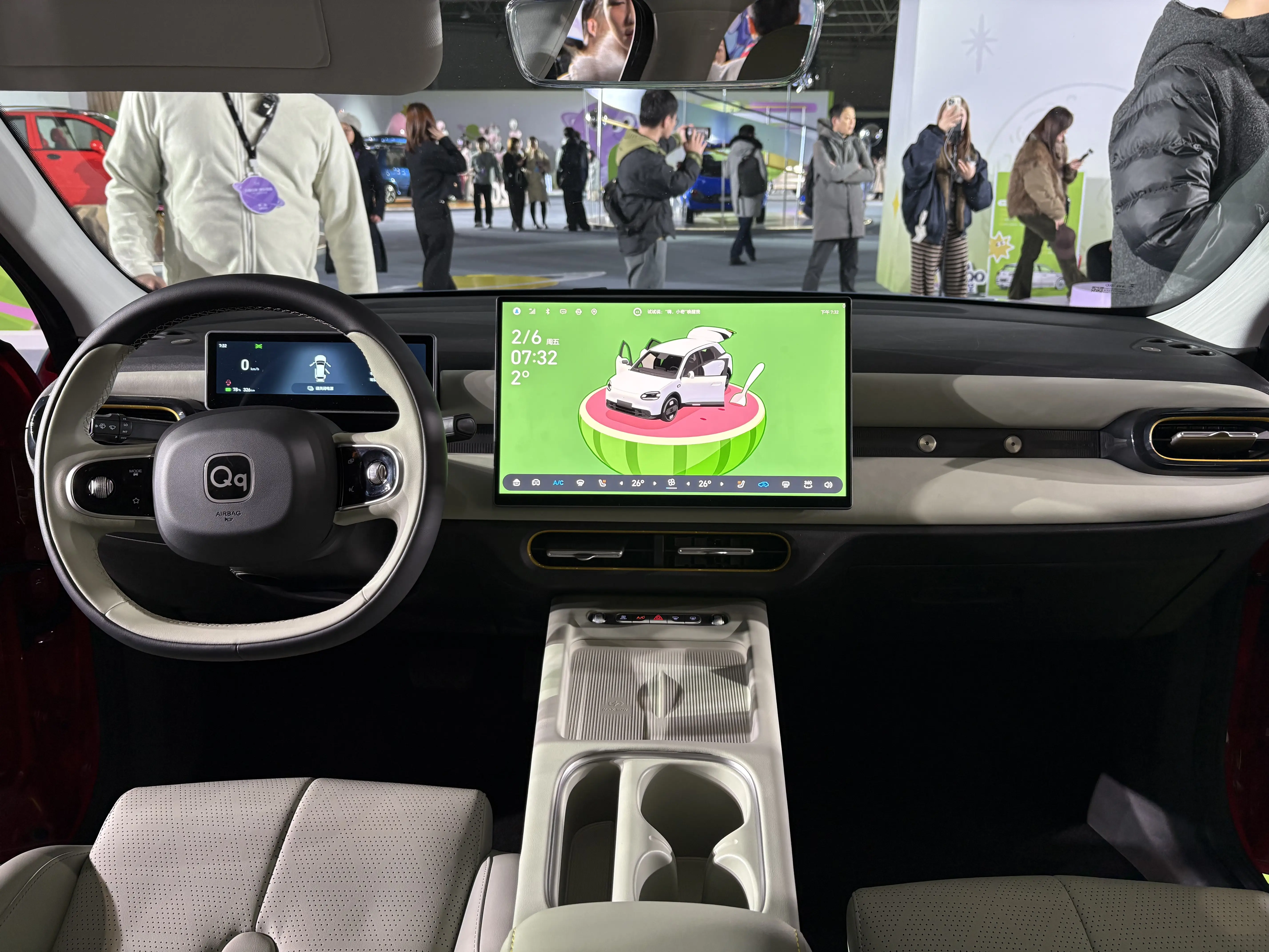 奇瑞QQ重生！AI附体，年轻人的第一台AI座驾？ -1