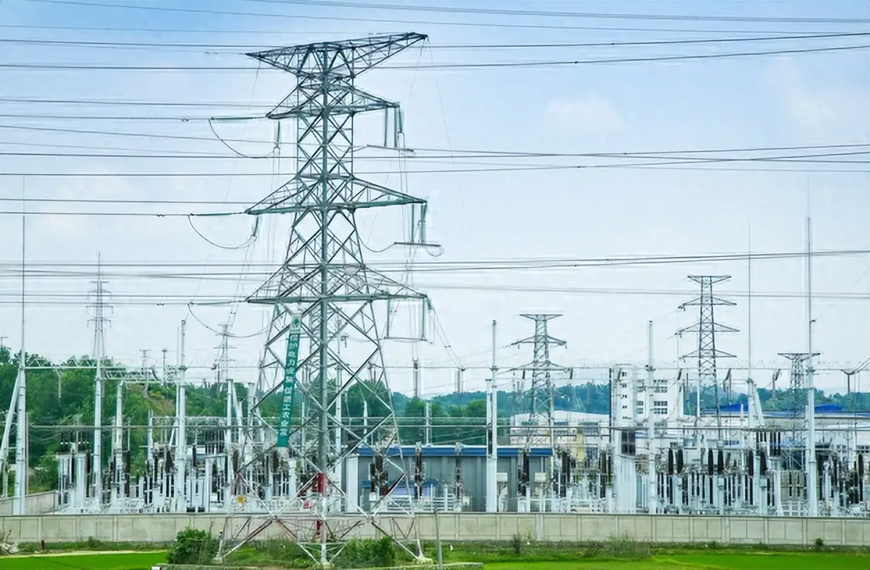 10万亿度电震碎全球棋盘，中国用阳光和风改写工业文明规则 -1