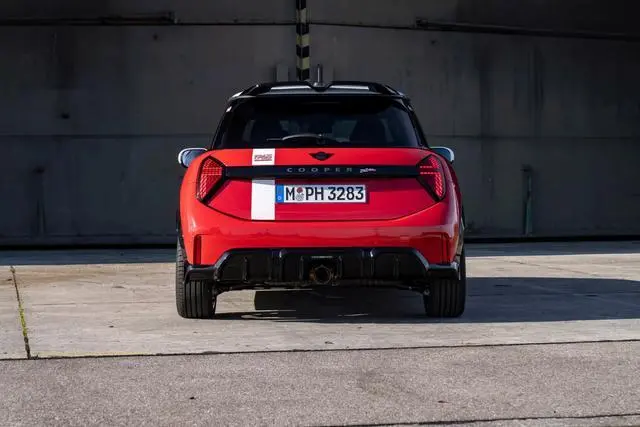 致敬“52号”传奇，Mini 1965胜利版官图发布 -1