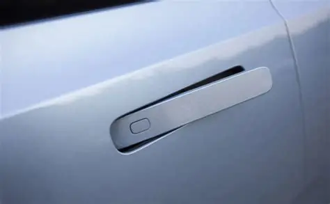 别了，隐藏式门把手！新国标出手：三年内全整改，车企忙切换 -1