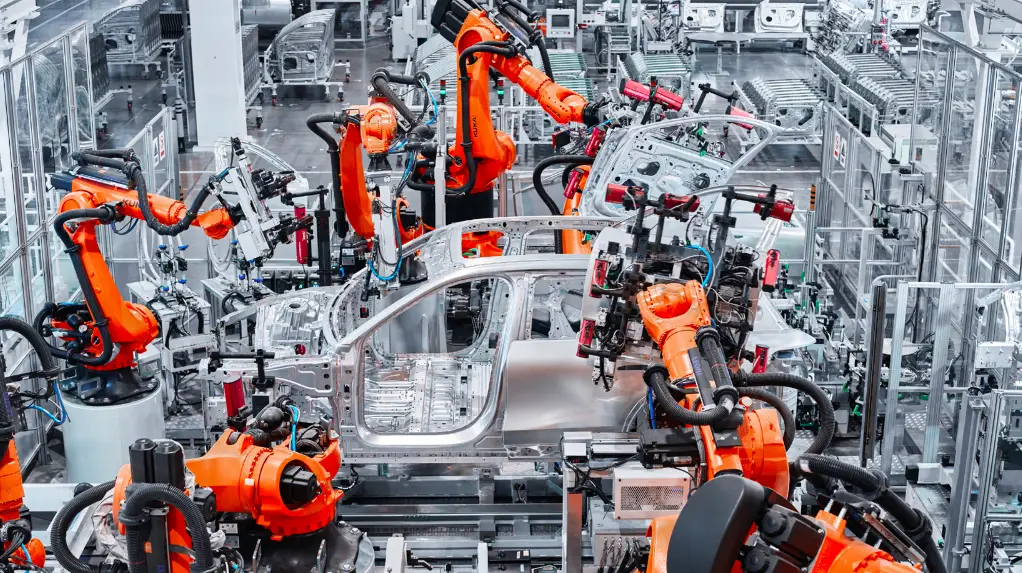 特斯拉卖爆全靠“不改款”？国家出手治汽车界“快时尚” -1