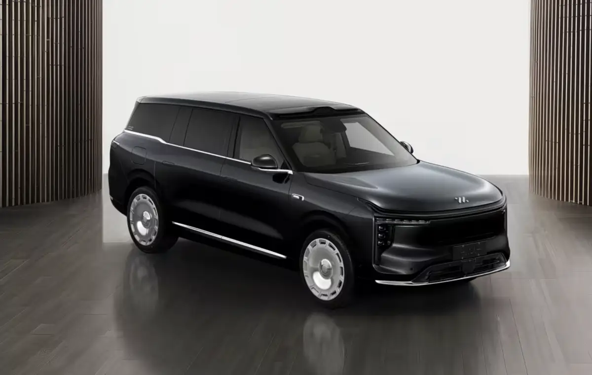 智己LS8官图首发,30万内锁爆款? -1 智己LS8官图首发,30万内锁爆款? -1