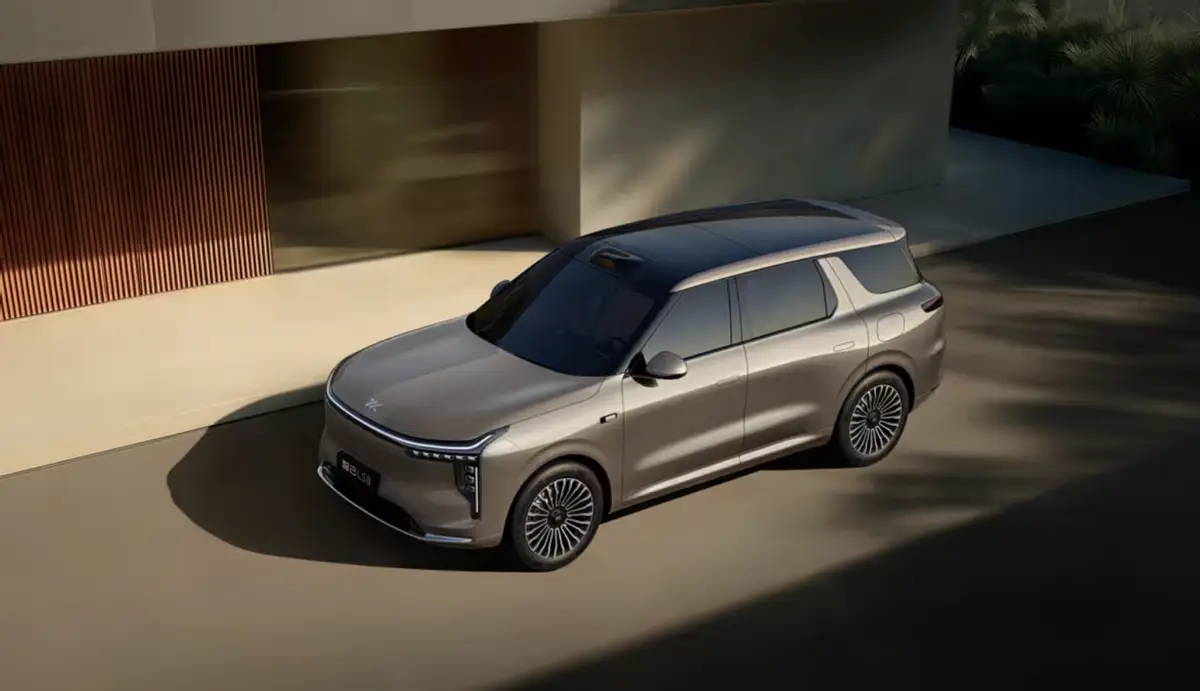 智己LS8官图首发,30万内锁爆款? -1 智己LS8官图首发,30万内锁爆款? -1