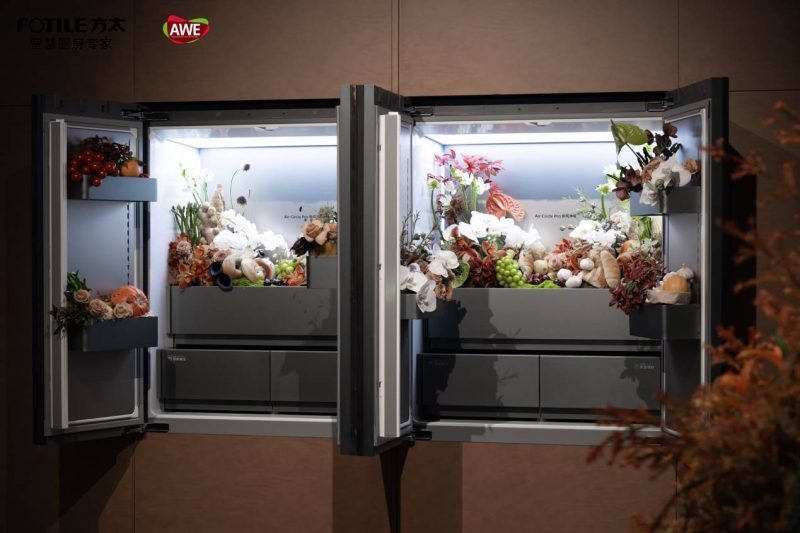 方太在AWE扔出王炸！全球首个机器人厨房亮相，这次要重新定义“智慧厨居”？ -1