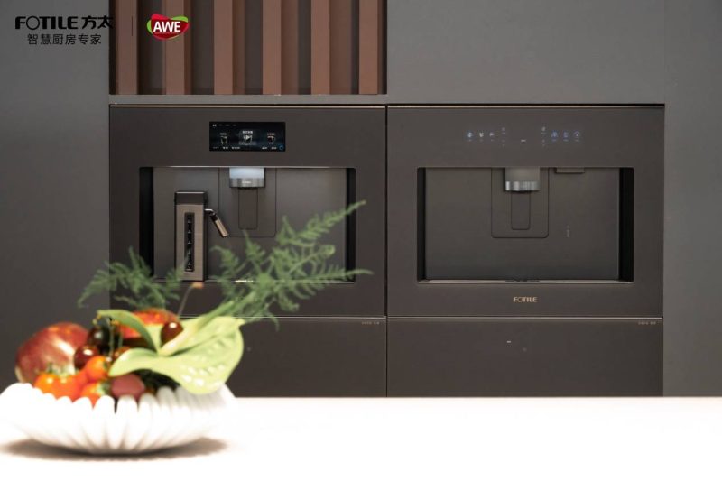 方太在AWE扔出王炸！全球首个机器人厨房亮相，这次要重新定义“智慧厨居”？ -1