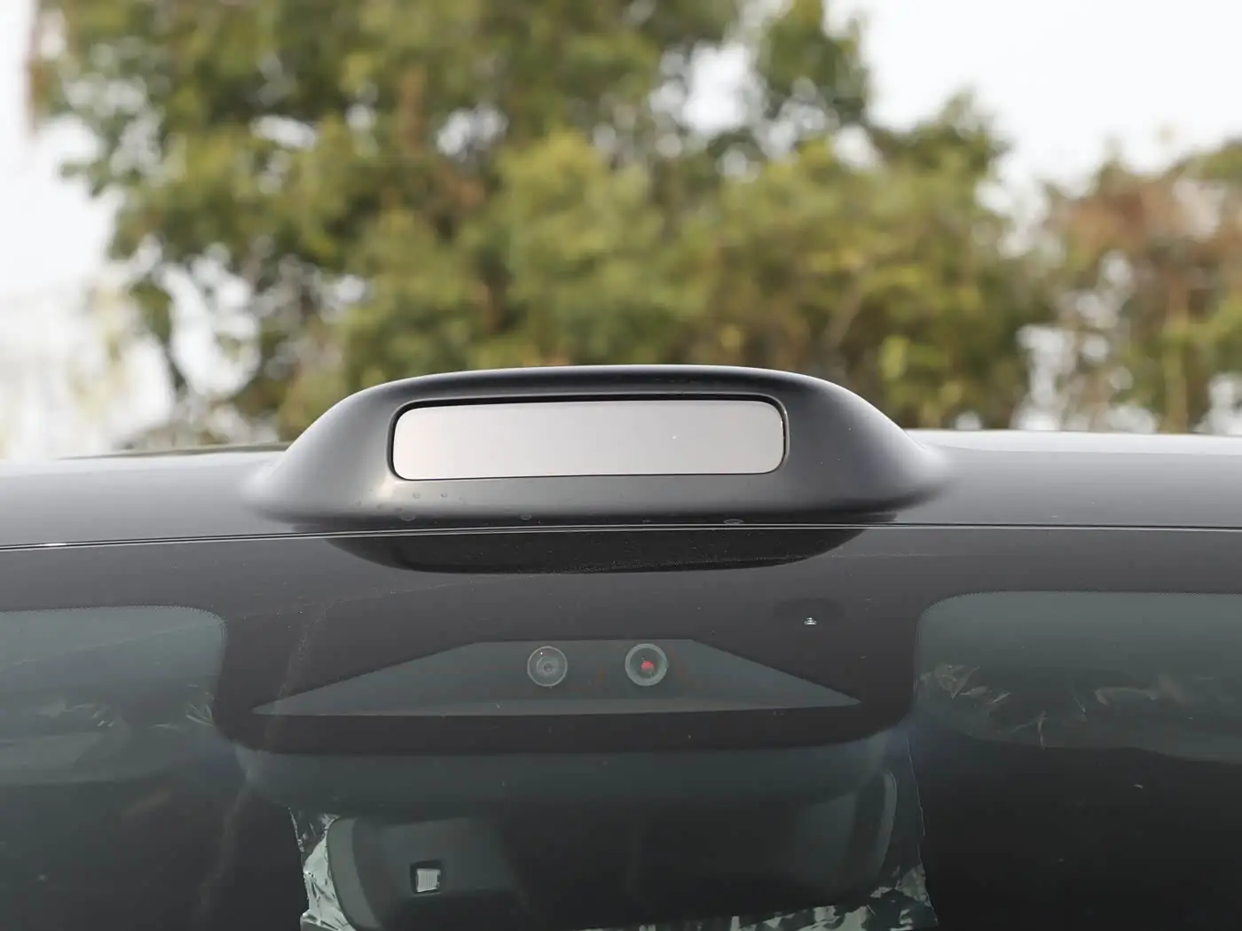 岚图泰山Ultra携L3级自动驾驶杀到，45.99万起黑武士版更吸睛 -1