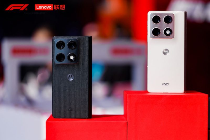 联想moto razr fold大折叠新机国内首秀，亮相F1中国大奖赛现场 -1