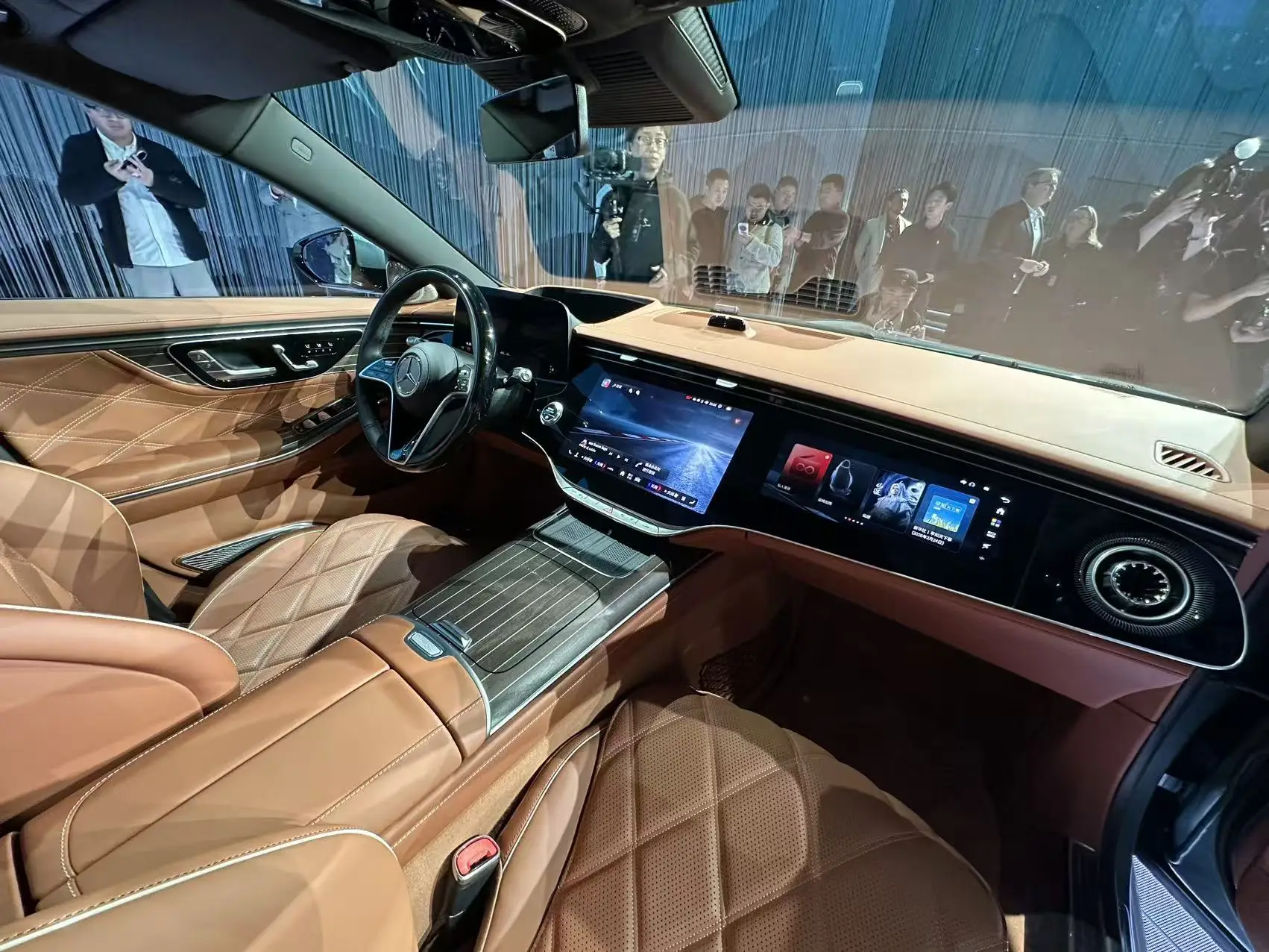 迈巴赫S级全球首秀！这才是真正的“壕”无人性 -1