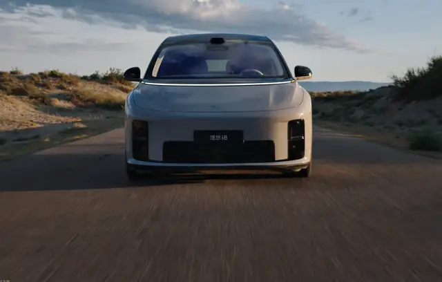 理想营收利润双miss，账上千亿现金，转型为啥不理想？ -1