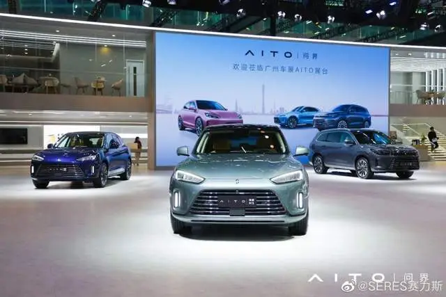 新势力2月座次重排:理想守擂成功,小米腰斩 -1 新势力2月座次重排:理想守擂成功,小米腰斩 -1