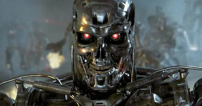 《终结者》成真？人形机器人已持枪上乌克兰战场，明年要量产5万台 -1