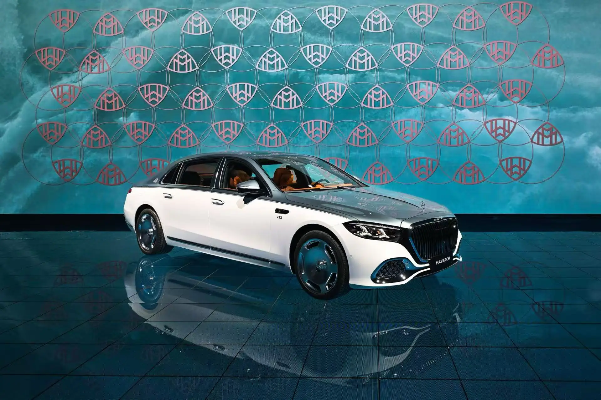 迈巴赫S级全球首秀！这才是真正的“壕”无人性 -1