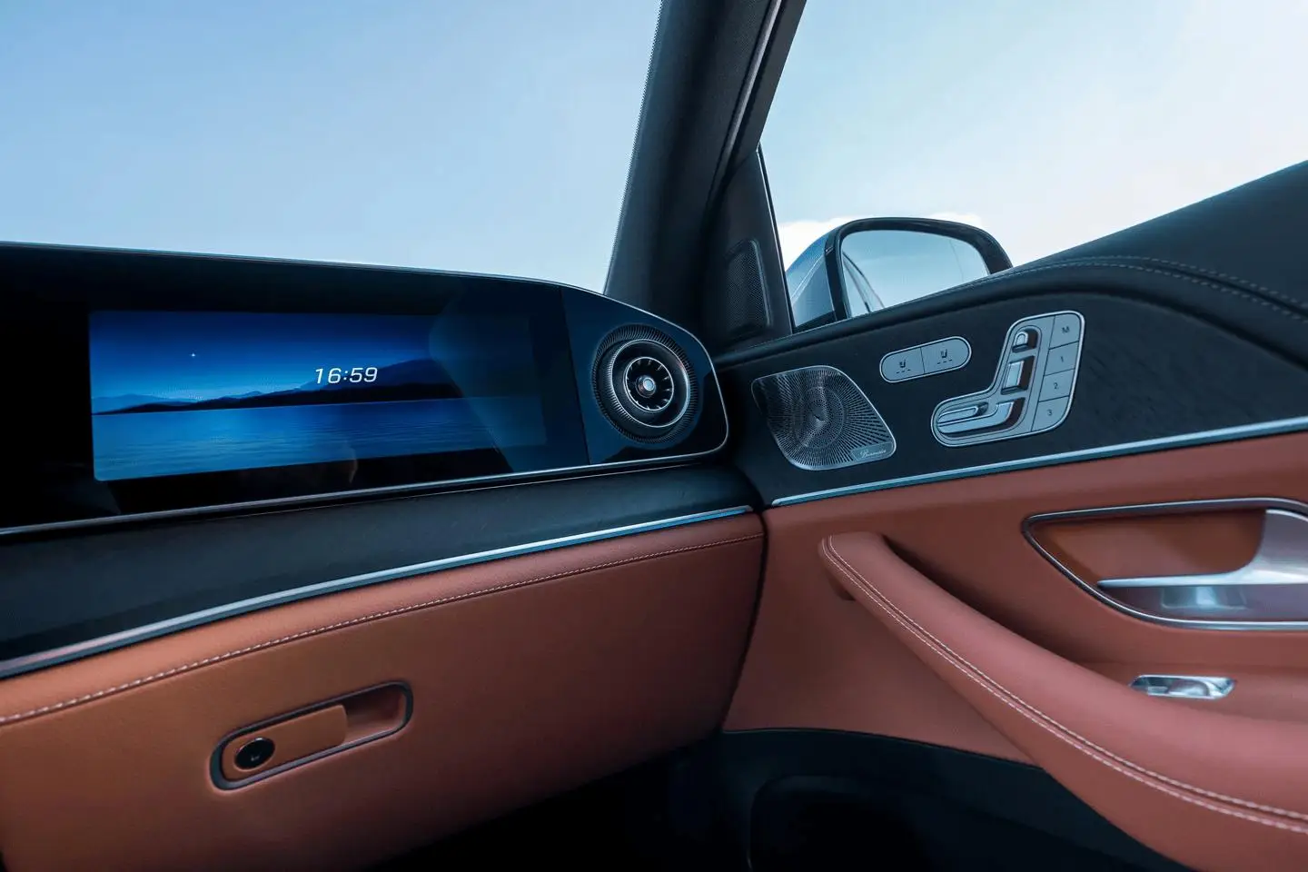 3000项升级，不如新势力一次OTA 奔驰GLE改款，只剩星徽在发光 -1