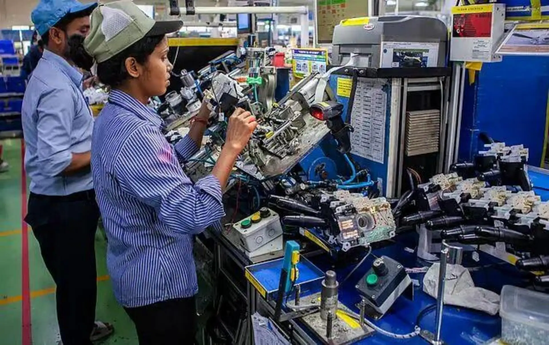 蝴蝶效应：中东战火烧到印度车间，气荒正掐住450万辆汽车产业的命门 -1