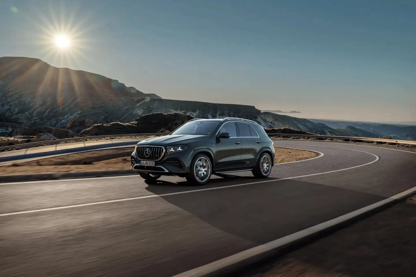 3000项升级，不如新势力一次OTA 奔驰GLE改款，只剩星徽在发光 -1