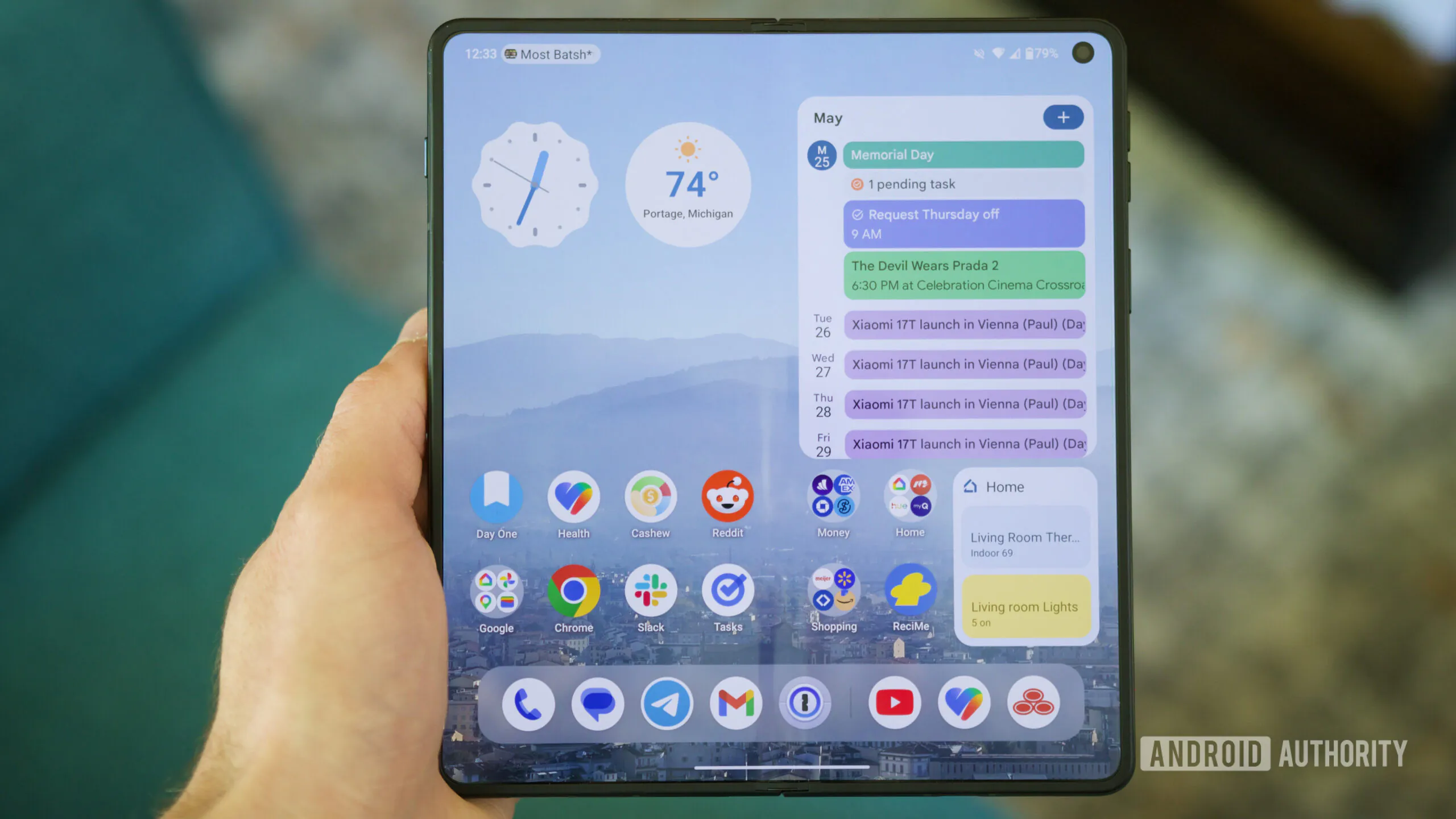 motorola razr fold review inner screen scaled.jpg