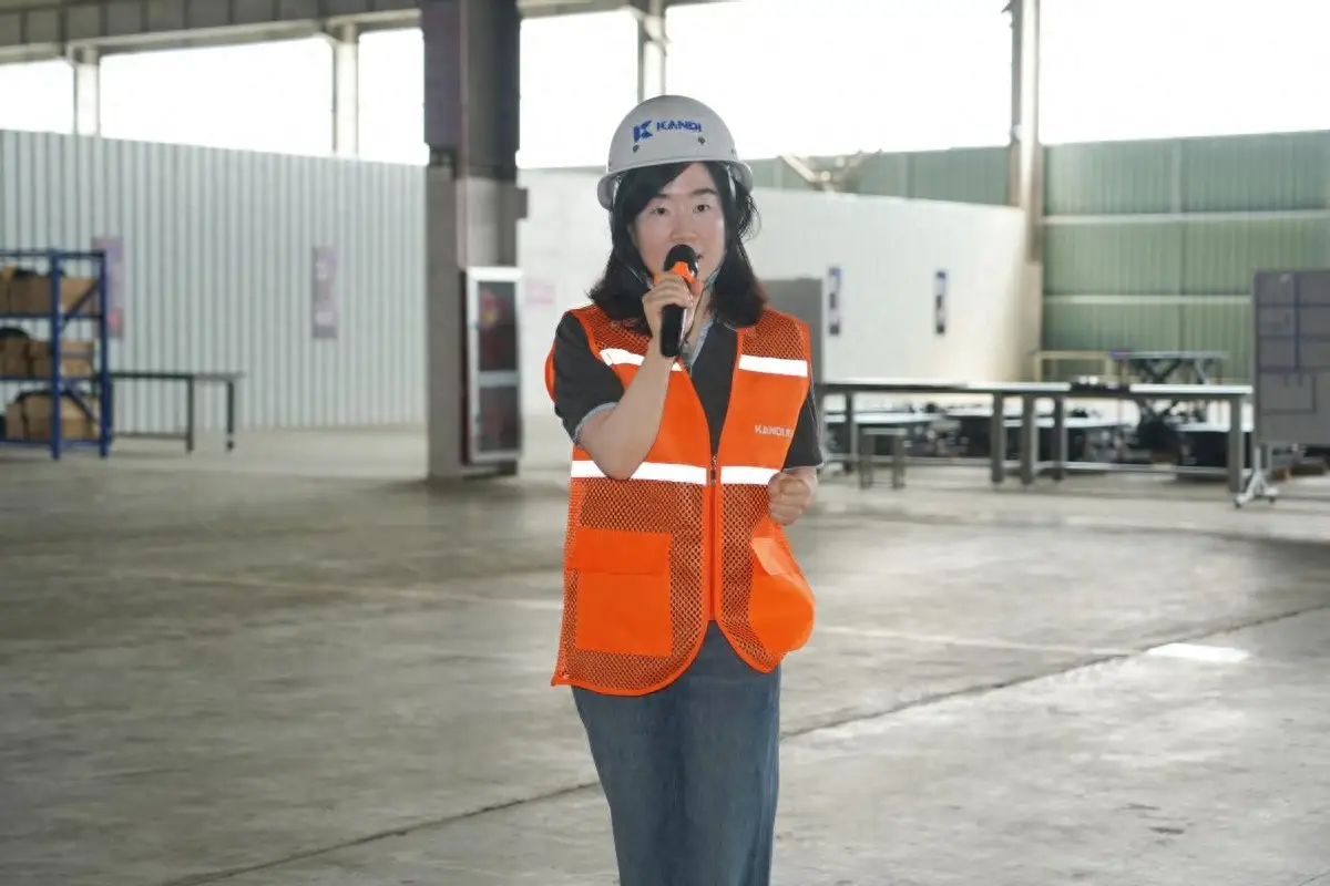 康迪科技临安换电基地正式投用 重卡换电装备迈入规模化制造时代 -1
