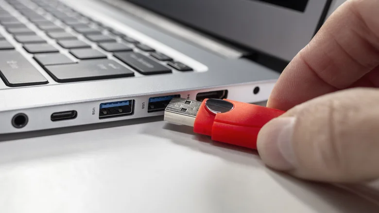 can i plug a usb 2 0 device into a 3 0 port and vice versa 1784308387