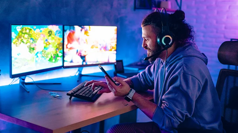 displayport is great for pc gaming and runs over usb c 1782861818