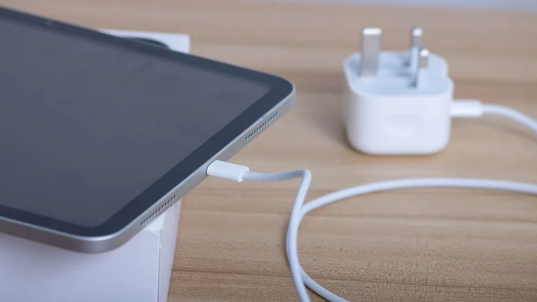 how iphone and ipad charging speeds are measured 1782916820