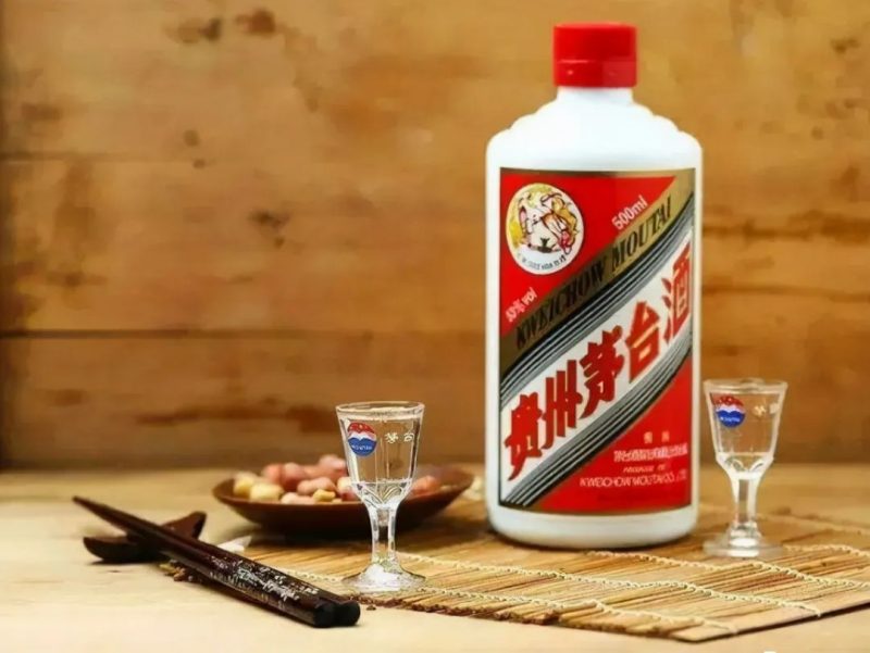 营收暴涨但利润“爆冷”:贵州茅台 2026 年中报揭示的消费新危机 -1 营收暴涨但利润“爆冷”:贵州茅台 2026 年中报揭示的消费新危机 -1