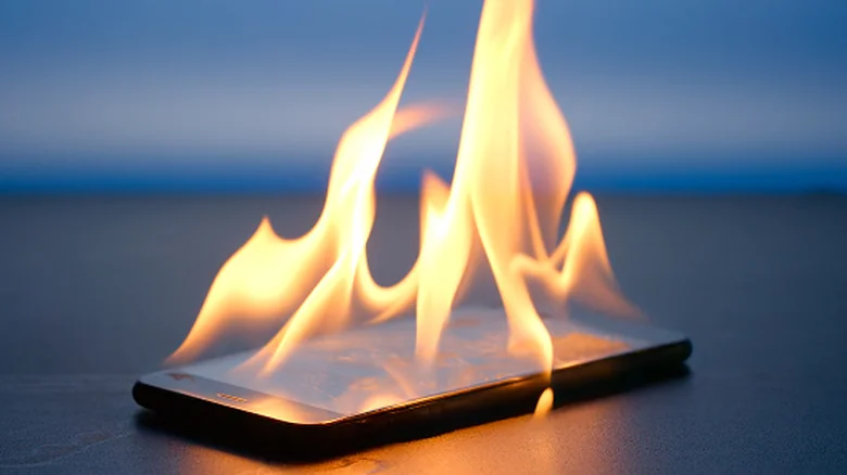 better ways to keep your phone cool 1784742677